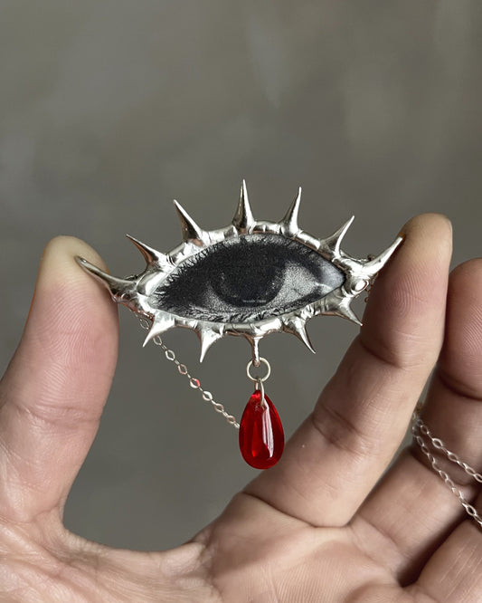 collier hérissé œil de deuil collier œil d'amant victorien gothique grunge macabre collier d'art bijoux de sorcière