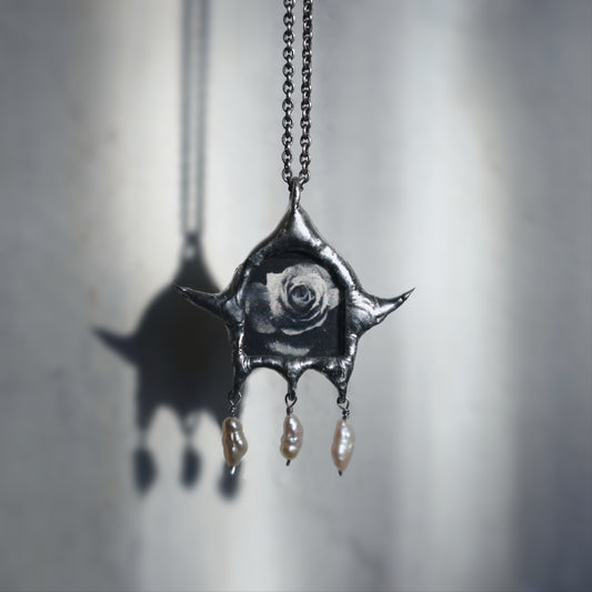 spiky pendant romantic gothic soft goth grunge alt core cottagegore dark academia witchcraft witch jewellery vampire core whimsigoth pastel gothic